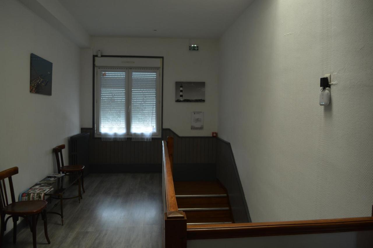 Logis Hotel Le Terminus Bourcefranc Екстериор снимка
