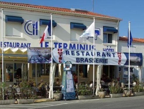 Logis Hotel Le Terminus Bourcefranc Екстериор снимка