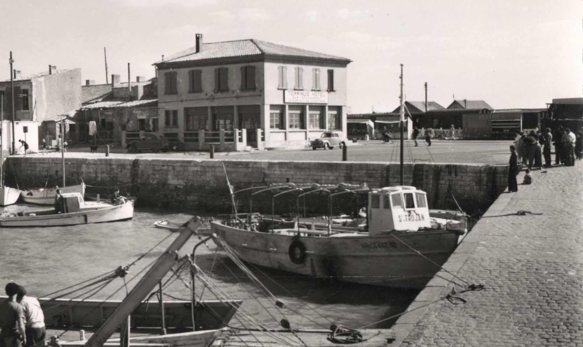 Logis Hotel Le Terminus Bourcefranc Екстериор снимка